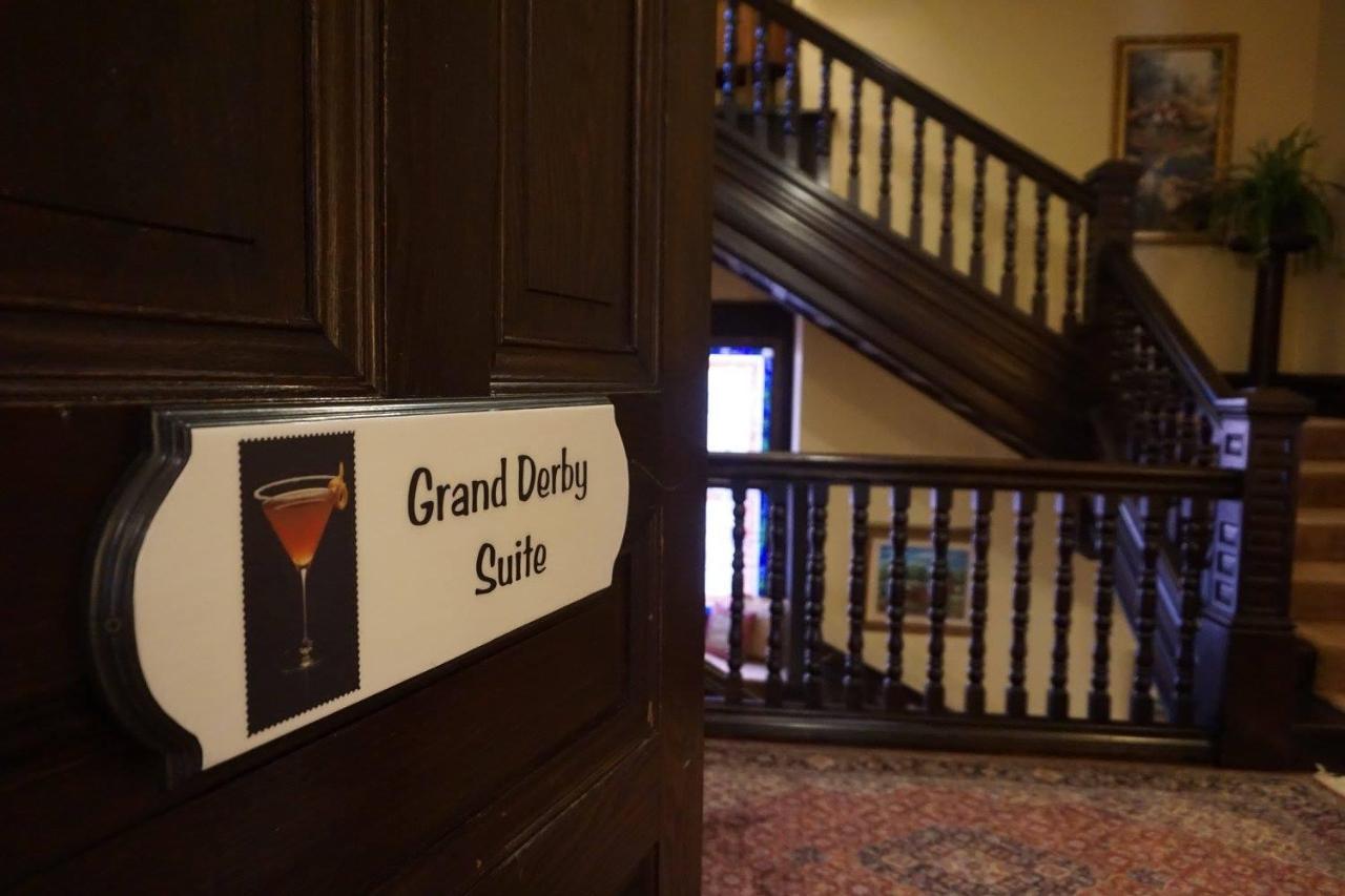 Louisville Bourbon Inn Bagian luar foto
