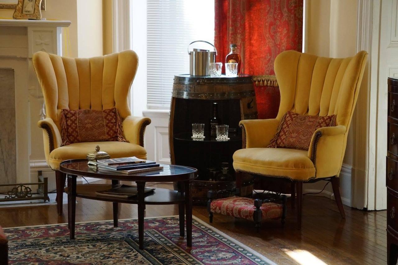 Louisville Bourbon Inn Bagian luar foto